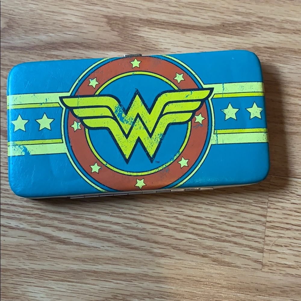 Wonder Woman wallet.